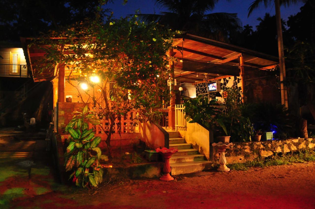 Mama'S Place Mirissa Exterior photo